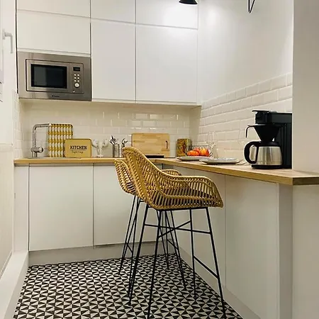 Good Vibes Only, Grand 2-3pers, 200m *