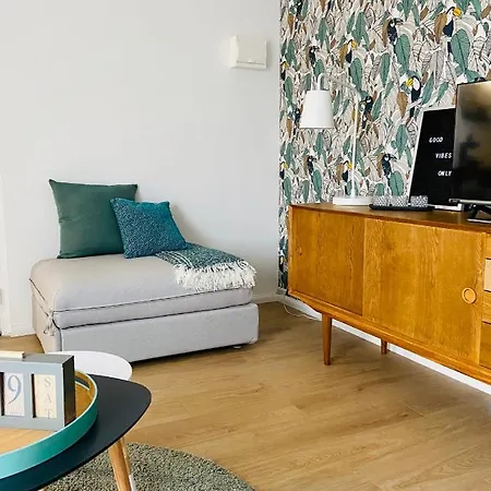 Good Vibes Only, Grand 2-3pers, 200m *